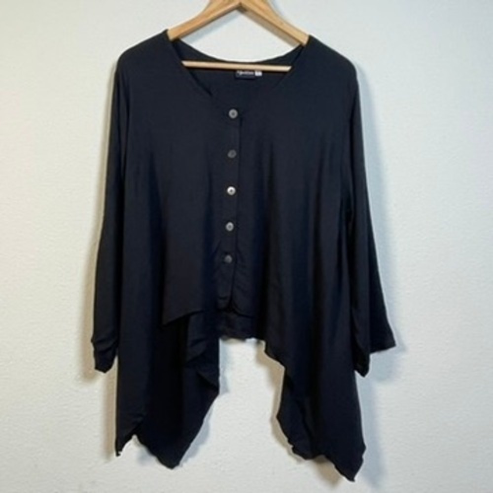 IguaNa Button Sharkbite Hem Blouse Women L Black Oversized Long Sleeve Lagenlook